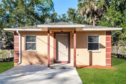 House in Plant City, Florida 3 bedrooms, 123.1 sq.m. № 1905034 - photo 1
