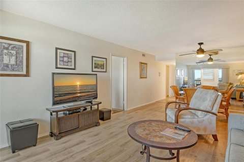 Condominio en venta en Sarasota, Florida, 1 dormitorio, 72.28 m2 № 2093984 - foto 16
