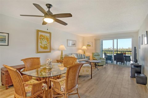 Condominio en venta en Sarasota, Florida, 1 dormitorio, 72.28 m2 № 2093984 - foto 7