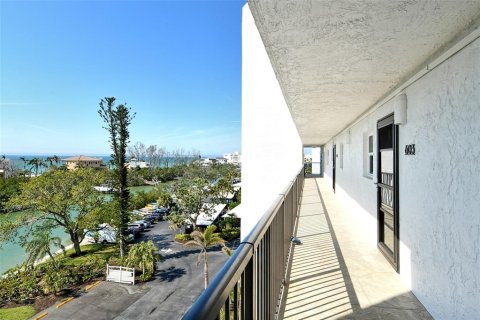 Condominio en venta en Sarasota, Florida, 1 dormitorio, 72.28 m2 № 2093984 - foto 2