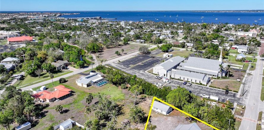 Land in Punta Gorda, Florida № 1567793