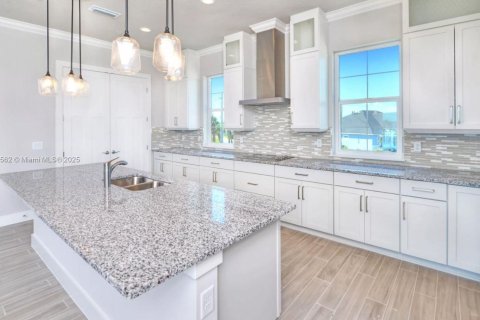 House in Ormond Beach, Florida 2 bedrooms № 1928916 - photo 3