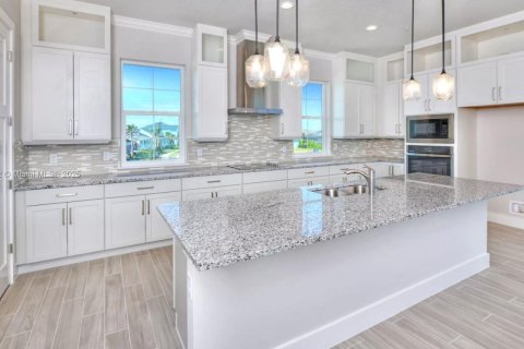 House in Ormond Beach, Florida 2 bedrooms № 1928916 - photo 2