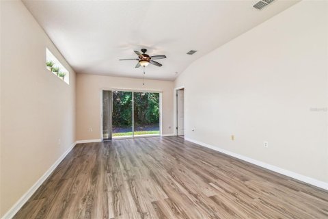 House in New Port Richey, Florida 3 bedrooms, 105.72 sq.m. № 1883914 - photo 23