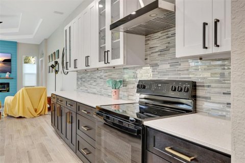 Купить виллу или дом в Тампа, Флорида 3 комнаты, 303.88м2, № 1584451 - фото 14