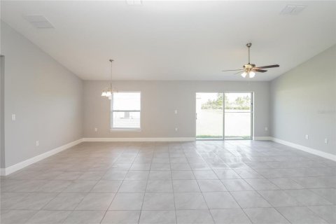 Villa ou maison à vendre à Kissimmee, Floride: 4 chambres, 168.25 m2 № 2107887 - photo 2