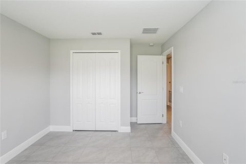Villa ou maison à vendre à Kissimmee, Floride: 4 chambres, 168.25 m2 № 2107887 - photo 12