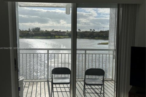 Copropriété à vendre à Cutler Bay, Floride: 2 chambres, 103.4 m2 № 2001245 - photo 4