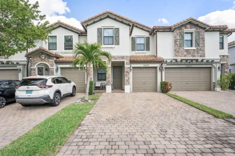 Townhouse in Boynton Beach, Florida 3 bedrooms, 169.92 sq.m. № 2271886