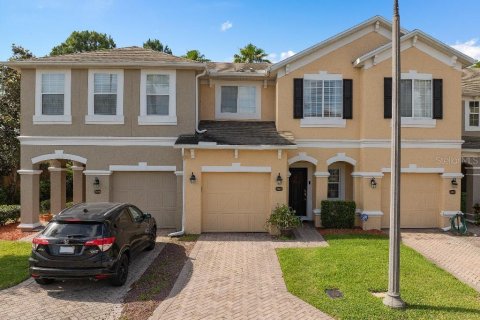 Townhouse in Winter Park, Florida 3 bedrooms, 170.66 sq.m. № 1744847 - photo 1