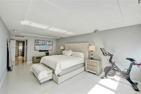 Купить кондоминиум в Холливуд, Флорида 2 спальни, 173.54м2, № 1958354 - фото 28