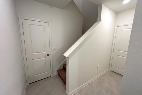 Снять в аренду таунхаус в Дэвенпорт, Флорида 4 комнаты, 157.75м2, № 1559442 - фото 17