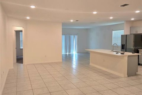 Villa ou maison à vendre à Kissimmee, Floride: 4 chambres, 174.1 m2 № 2323171 - photo 6