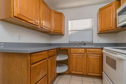 Commercial property in Saint Petersburg, Florida 6 bedrooms, 209.96 sq.m. № 2099709 - photo 14