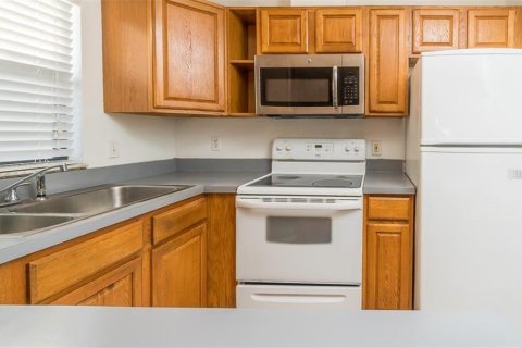 Commercial property in Saint Petersburg, Florida 6 bedrooms, 209.96 sq.m. № 2099709 - photo 15