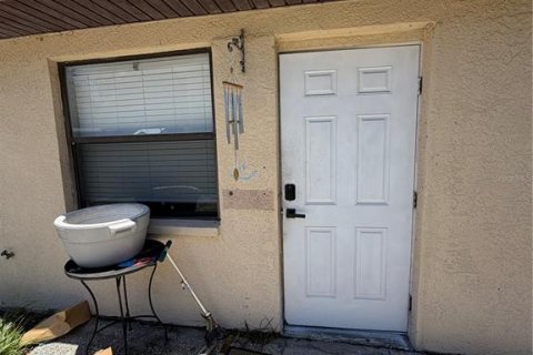 Commercial property in Saint Petersburg, Florida 6 bedrooms, 209.96 sq.m. № 2099709 - photo 28