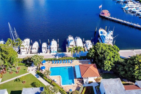 Condo in Aventura, Florida, 3 bedrooms № 2038698 - photo 27