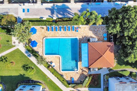 Condo in Aventura, Florida, 3 bedrooms № 2038698 - photo 29