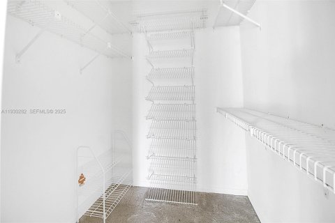 Condo in Aventura, Florida, 3 bedrooms № 2038698 - photo 21