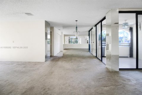 Condo in Aventura, Florida, 3 bedrooms № 2038698 - photo 6