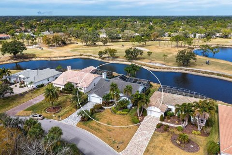 House in Sarasota, Florida 3 bedrooms, 245.26 sq.m. № 2105717