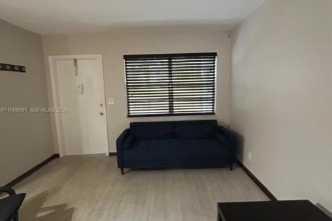 Condominio en alquiler en Hallandale Beach, Florida, 1 dormitorio, 57.6 m2 № 2058641 - foto 12