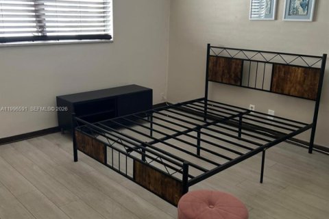 Condominio en alquiler en Hallandale Beach, Florida, 1 dormitorio, 57.6 m2 № 2058641 - foto 6