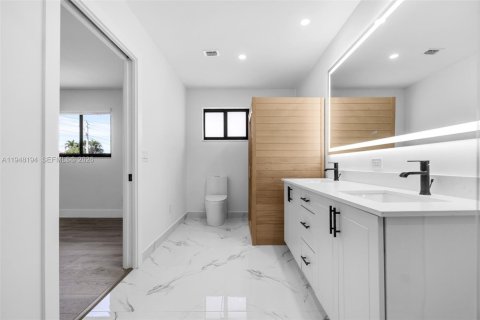 Купить виллу или дом в Майами, Флорида 4 спальни, 212.65м2, № 2005473 - фото 22