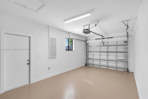 Купить виллу или дом в Майами, Флорида 4 спальни, 212.65м2, № 2005473 - фото 25