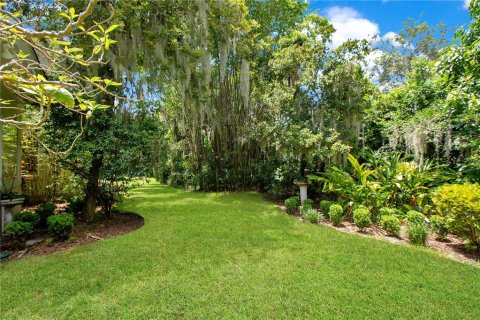 House in Winter Park, Florida 8 bedrooms, 888.61 sq.m. № 1283022 - photo 24