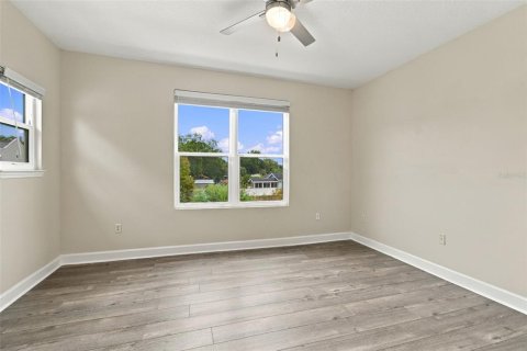 Townhouse in Tampa, Florida 2 bedrooms, 117.15 sq.m. № 2413631 - photo 16