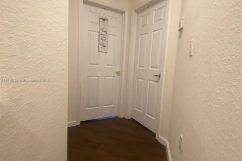 Condominio en venta en Doral, Florida, 2 dormitorios, 104.14 m2 № 2077028 - foto 14
