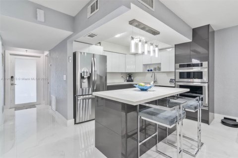 Touwnhouse à vendre à Hialeah, Floride: 2 chambres, 134.89 m2 № 1967493 - photo 12