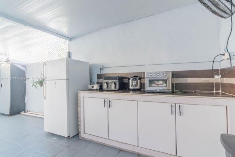 Touwnhouse à vendre à Hialeah, Floride: 2 chambres, 134.89 m2 № 1967493 - photo 28