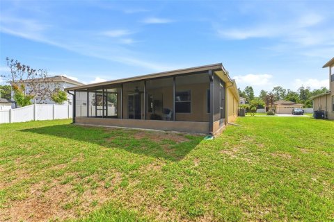 Villa ou maison à vendre à Land O' Lakes, Floride: 3 chambres, 118.26 m2 № 2107190 - photo 4