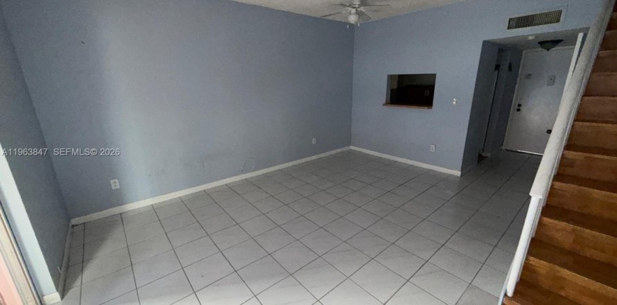 Condo à Hialeah, Floride, 1 chambre  № 2025357