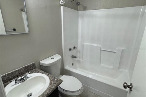 Снять в аренду квартиру в Лисбург, Флорида 3 комнаты, 87.14м2, № 1754675 - фото 12