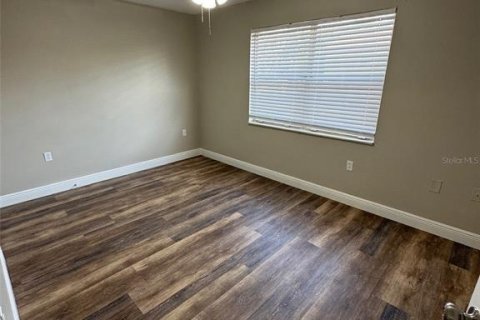 Снять в аренду квартиру в Лисбург, Флорида 3 комнаты, 87.14м2, № 1754675 - фото 9