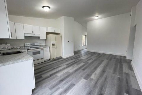Adosado en venta en Homestead, Florida, 3 dormitorios, 111.48 m2 № 2246847 - foto 6