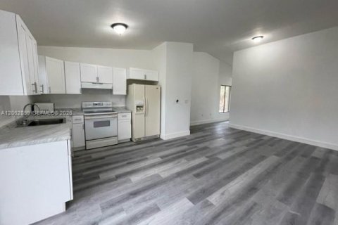 Adosado en venta en Homestead, Florida, 3 dormitorios, 111.48 m2 № 2246847 - foto 5