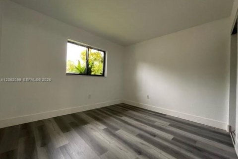 Adosado en venta en Homestead, Florida, 3 dormitorios, 111.48 m2 № 2246847 - foto 11