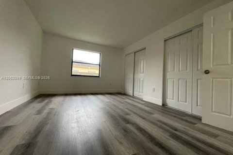 Adosado en venta en Homestead, Florida, 3 dormitorios, 111.48 m2 № 2246847 - foto 14
