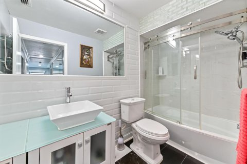 Villa ou maison à vendre à Boynton Beach, Floride: 4 chambres, 203.64 m2 № 2081665 - photo 29