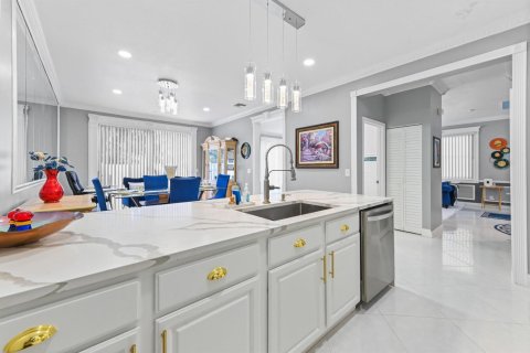 Villa ou maison à vendre à Boynton Beach, Floride: 4 chambres, 203.64 m2 № 2081665 - photo 17