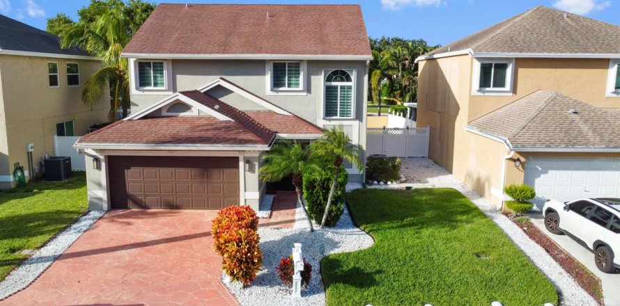 Villa ou maison à Boynton Beach, Floride 4 chambres, 203.64 m2 № 2081665