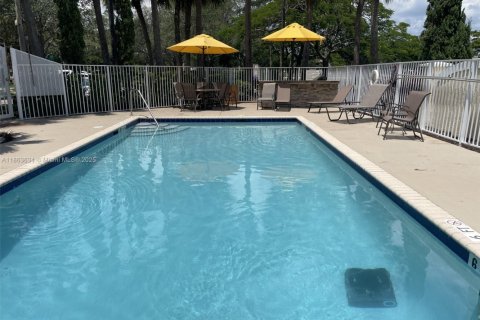 Townhouse in Plantation, Florida 2 bedrooms, 103.12 sq.m. № 1891507 - photo 18