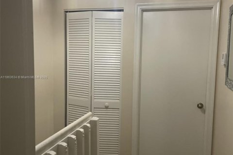 Townhouse in Plantation, Florida 2 bedrooms, 103.12 sq.m. № 1891507 - photo 25