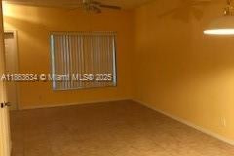 Townhouse in Plantation, Florida 2 bedrooms, 103.12 sq.m. № 1891507 - photo 28