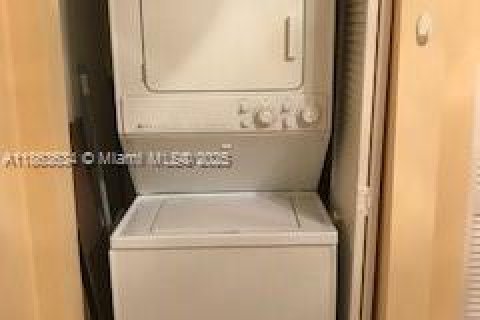 Townhouse in Plantation, Florida 2 bedrooms, 103.12 sq.m. № 1891507 - photo 30