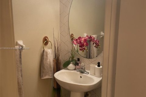 Townhouse in Plantation, Florida 2 bedrooms, 103.12 sq.m. № 1891507 - photo 22